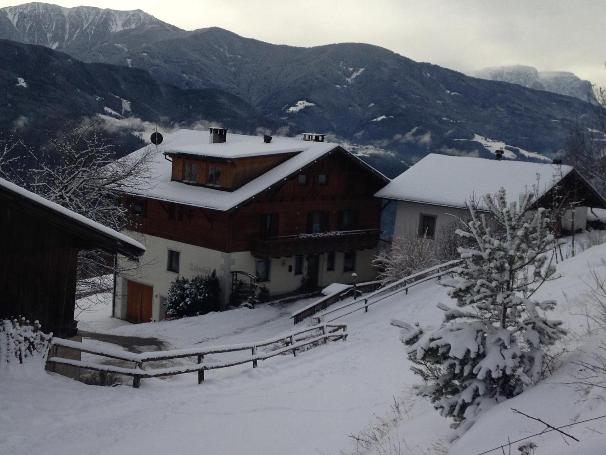 Gasthaus Zehrehof Brixen Exterior foto